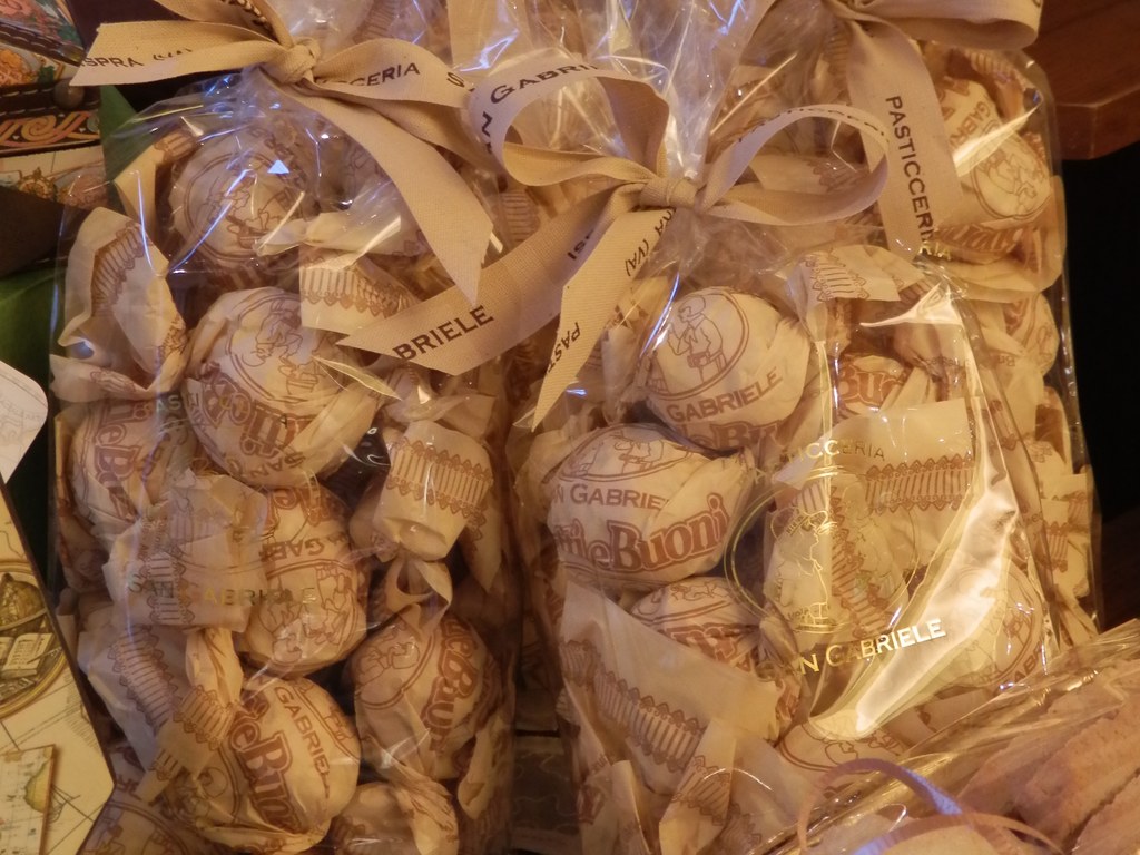 Brutti E Buoni